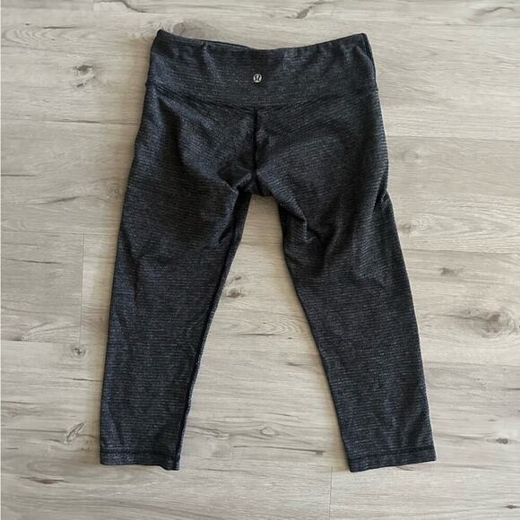 Lululemon Knit Crop Leggings - Picture 2 of 2